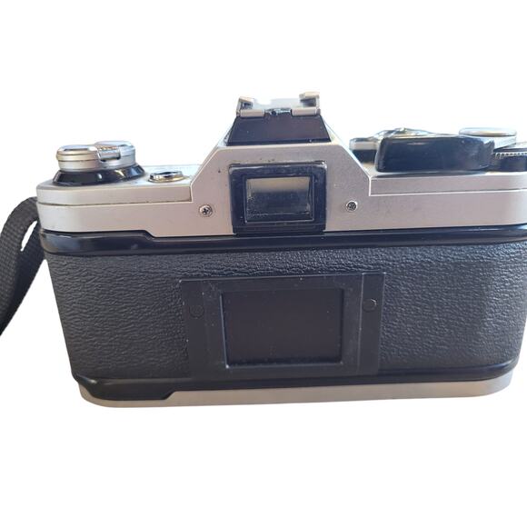 Canon Vintage AE-1 Camera SLR FD 50MM 1:8 S.C. WORKS great - Picture 7 of 9